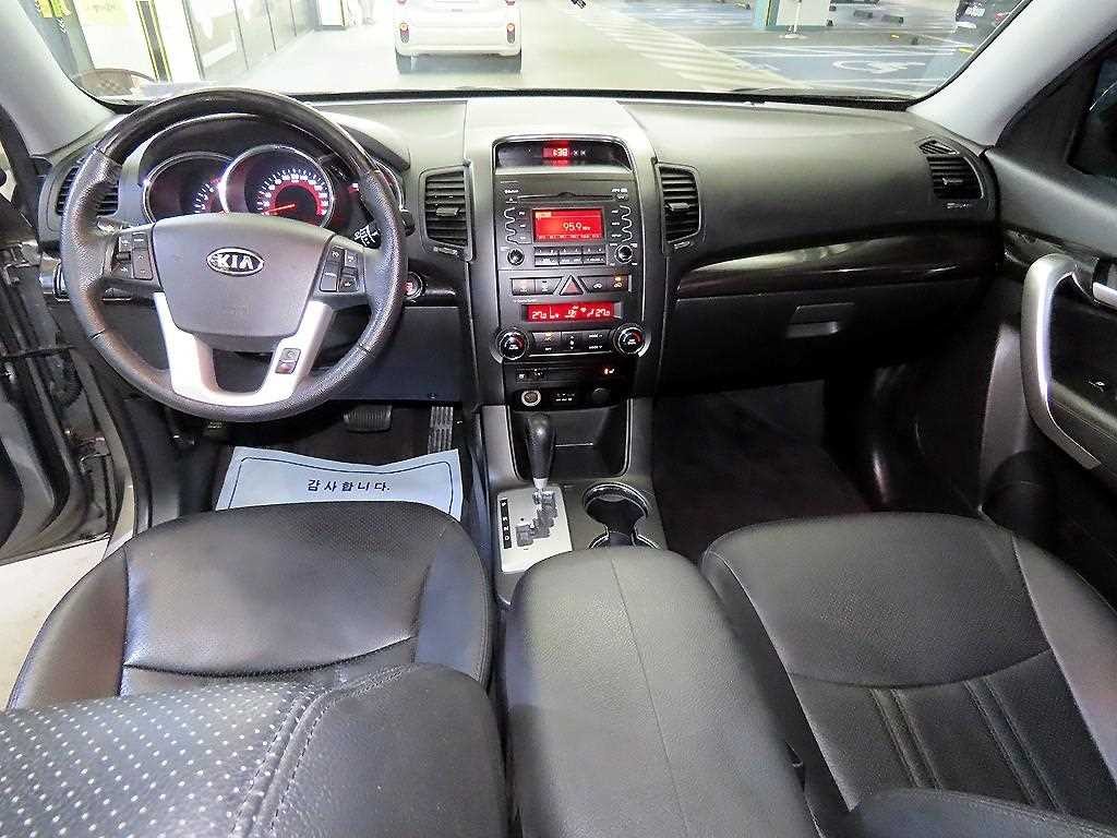 기아 쏘렌토 쏘렌토 R 디젤 2WD 2.0 TLX 최고급형 이미지 10