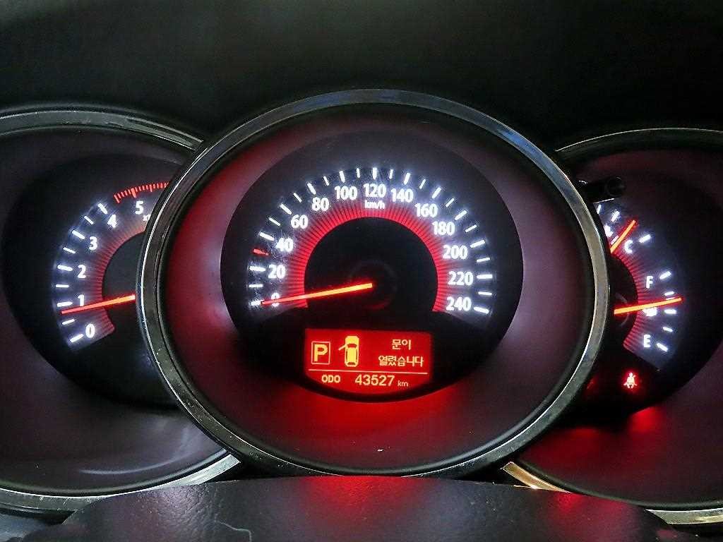 기아 쏘렌토 쏘렌토 R 디젤 2WD 2.0 TLX 최고급형 이미지 9