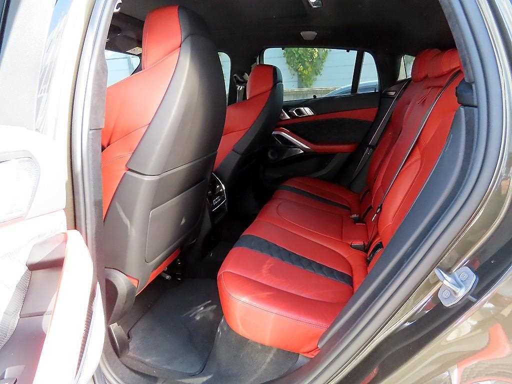 BMW X6M X6M (F96) 4.4 컴페티션 이미지 6