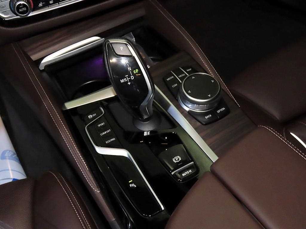 BMW 5시리즈 5시리즈 (G30) 523d M 스포츠 이미지 12