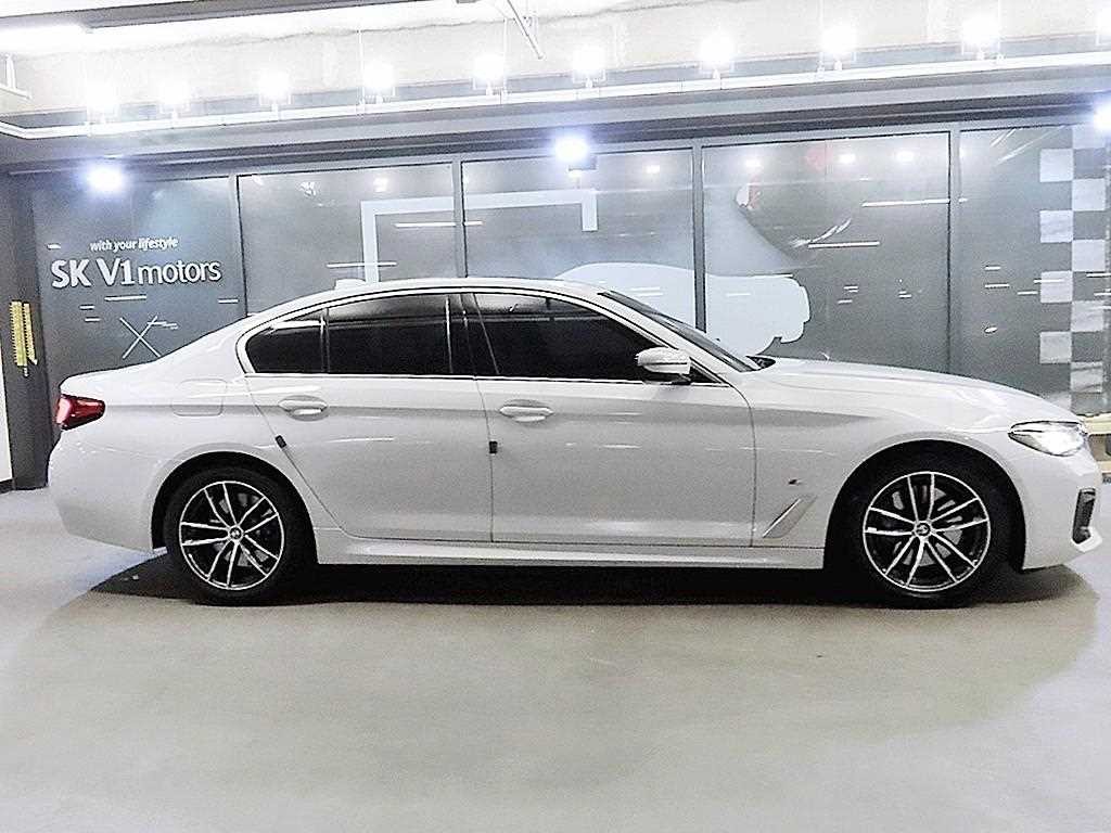 BMW 5시리즈 5시리즈 (G30) 523d M 스포츠 이미지 3