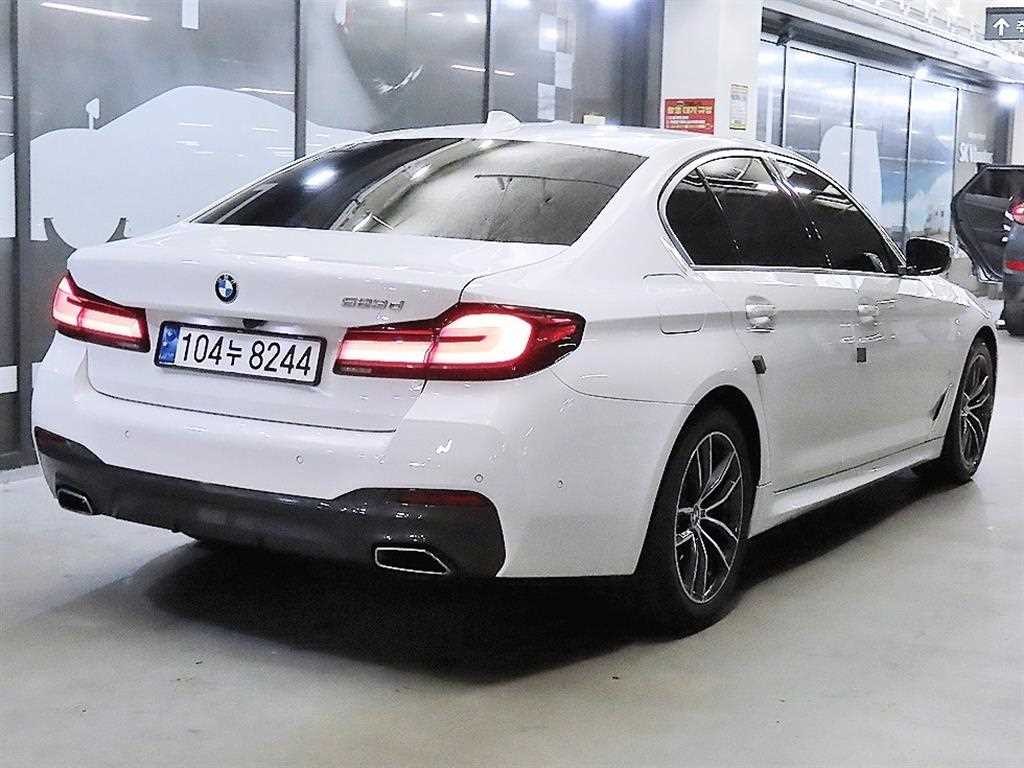BMW 5시리즈 5시리즈 (G30) 523d M 스포츠 이미지 4