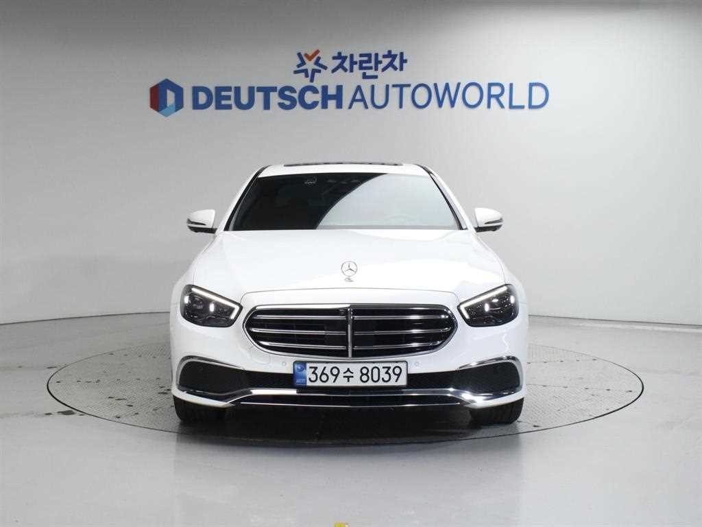 벤츠 E 클래스 E-클래스 W213 E220d 4MATIC 익스클루시브 이미지 3