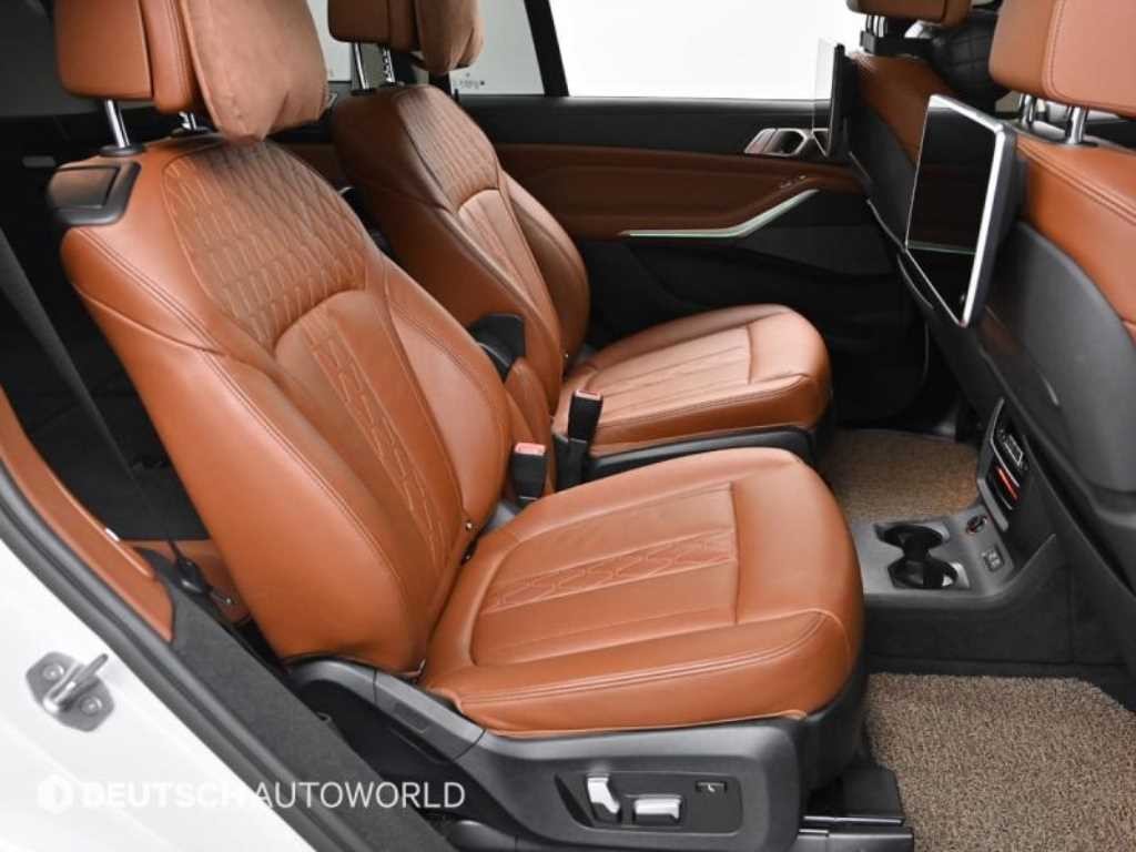 BMW X7 X7 (G07) xDrive 40d 디자인 퓨어 엑셀런스 6인승 이미지 12