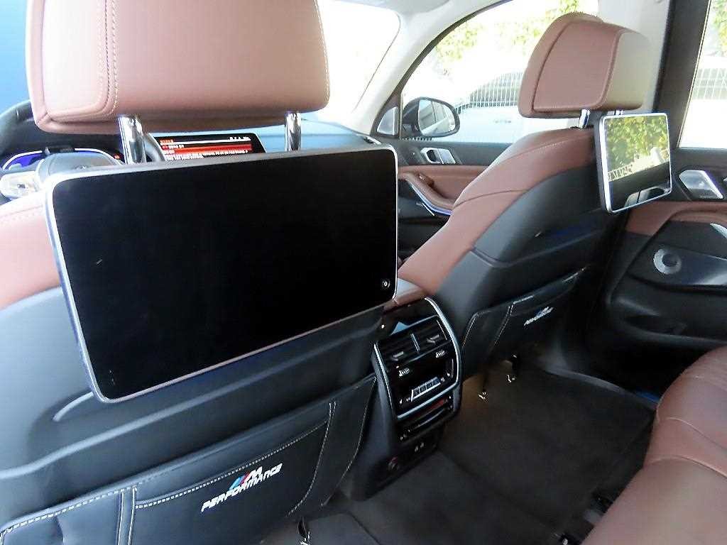 BMW X7 X7 (G07) xDrive 40d 디자인 퓨어 엑셀런스 7인승 이미지 16