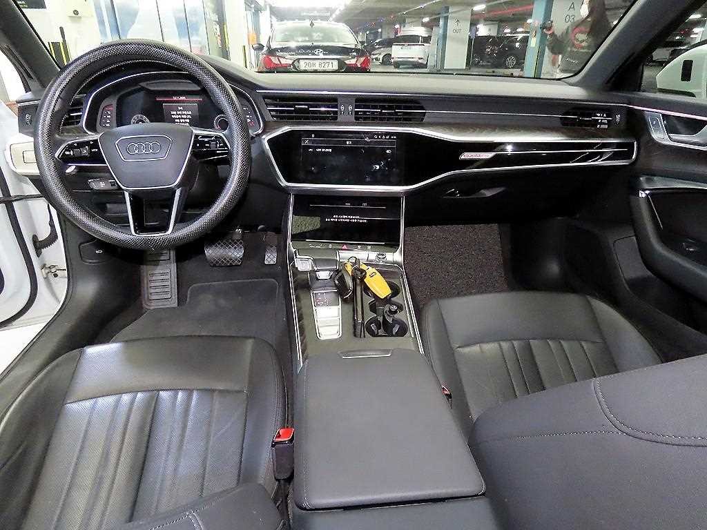 아우디 A6 A6 (C8) 45 TFSI 콰트로 프리미엄 이미지 10