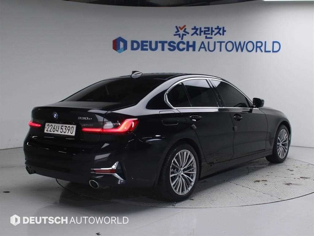 BMW 3시리즈 3시리즈 (G20) 330e 럭셔리 이미지 2