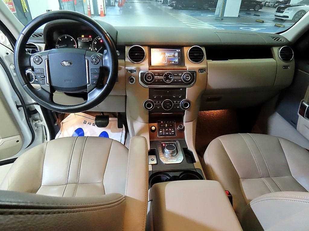 랜드로버 디스커버리 디스커버리4 3.0 SDV6 SE 이미지 10