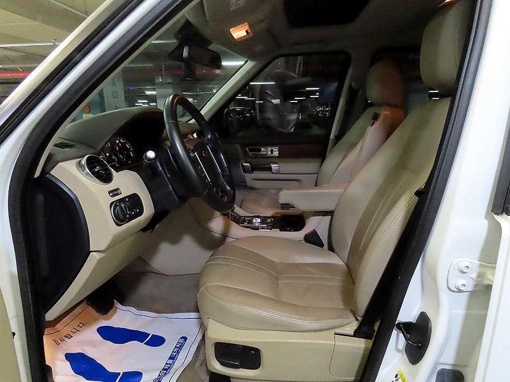 랜드로버 디스커버리 디스커버리4 3.0 SDV6 SE 이미지 6