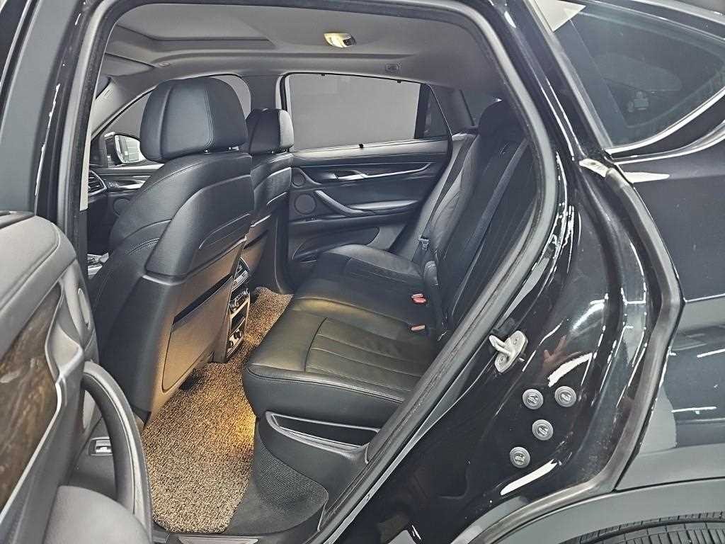 BMW X6 X6 (F16) xDrive 40d 이미지 13