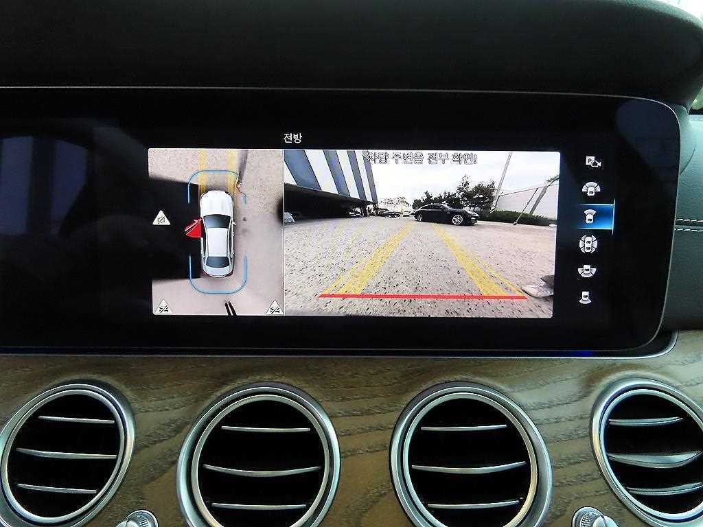 벤츠 E 클래스 E-클래스 W213 E300e 4MATIC 익스클루시브 이미지 14