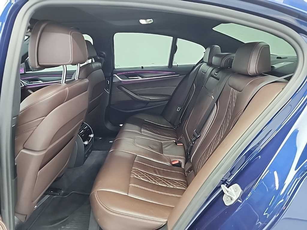 BMW 5시리즈 5시리즈 (G30) 530i xDrive M 스포츠 플러스 이미지 12