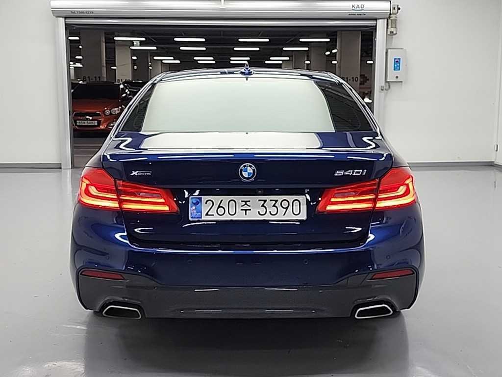 BMW 5시리즈 5시리즈 (G30) 530i xDrive M 스포츠 플러스 이미지 3