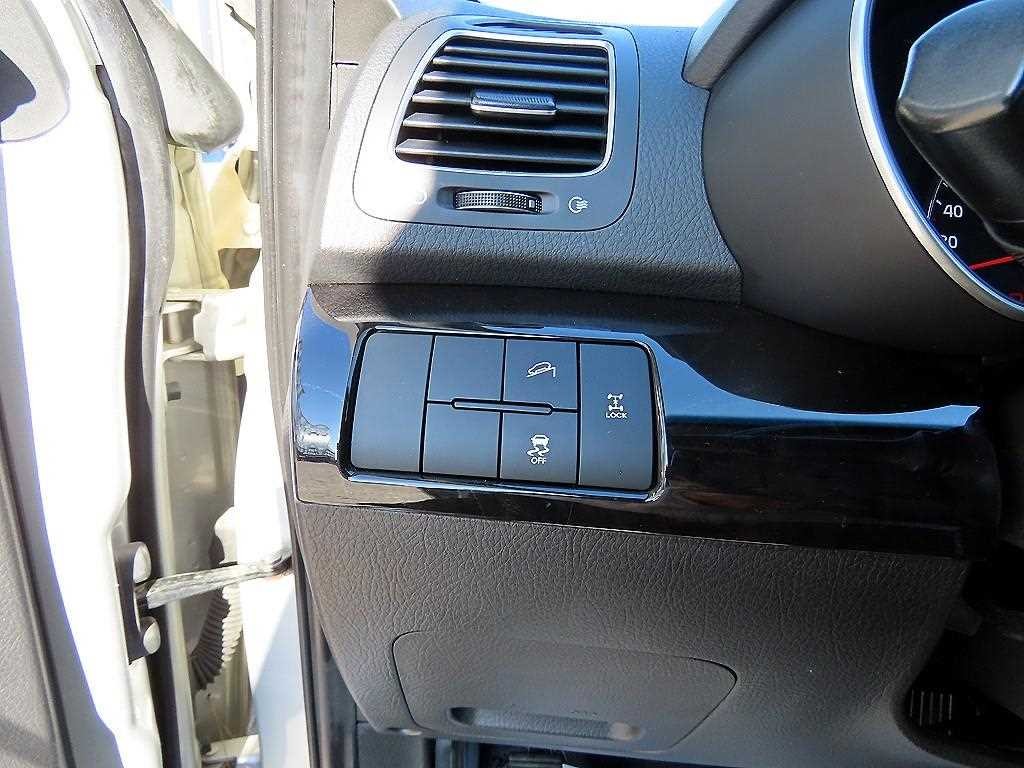 기아 쏘렌토 뉴 쏘렌토 R 4WD 2.0 LX 이미지 12