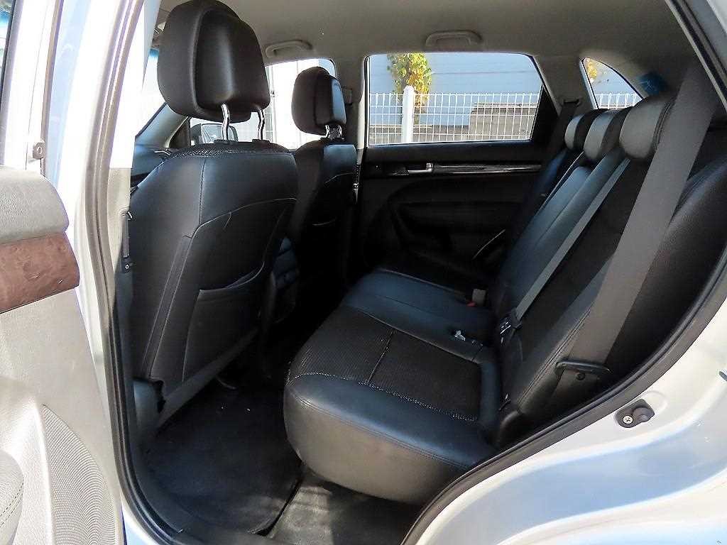 기아 쏘렌토 뉴 쏘렌토 R 4WD 2.0 LX 이미지 6