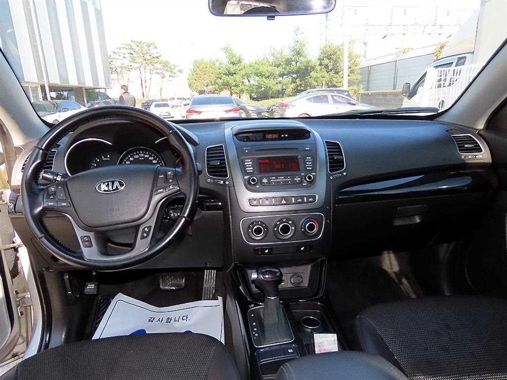 기아 쏘렌토 뉴 쏘렌토 R 4WD 2.0 LX 이미지 7