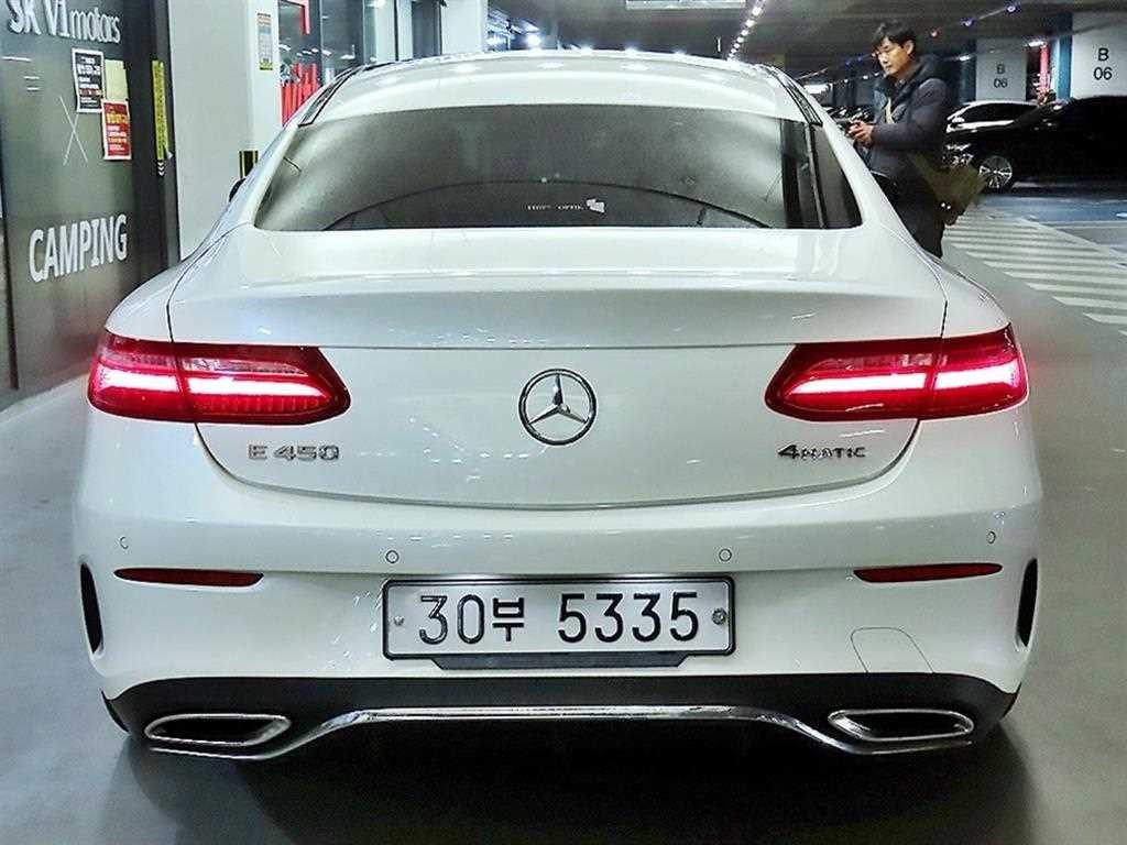벤츠 E 클래스 E-클래스 W213 E450 4MATIC 쿠페 이미지 5
