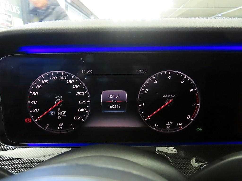 벤츠 E 클래스 E-클래스 W213 E450 4MATIC 쿠페 이미지 9