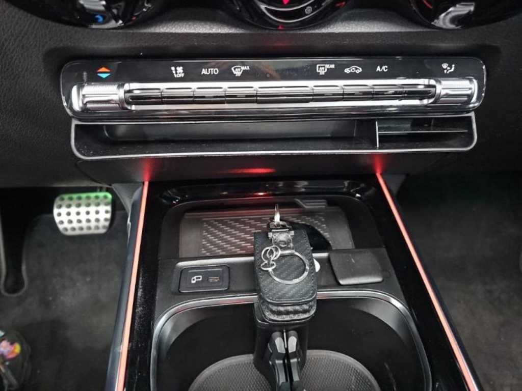 벤츠 GLB 클래스 GLB클래스 X247 AMG GLB 35 4MATIC 이미지 11
