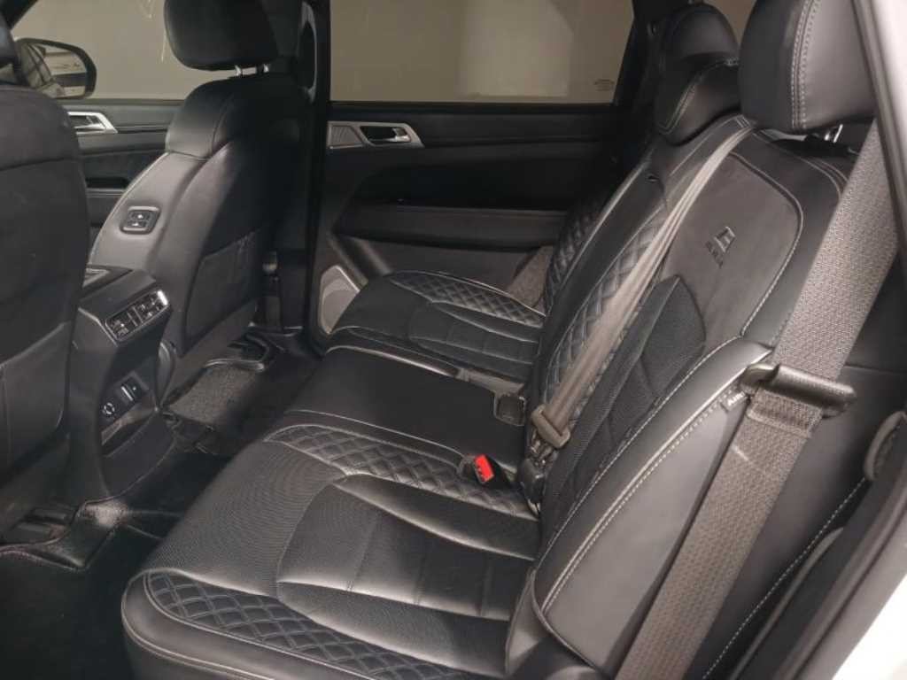 KG모빌리티(쌍용) 렉스턴 올 뉴 렉스턴 (Y450) 디젤 2.2 4WD 더 블랙 이미지 8
