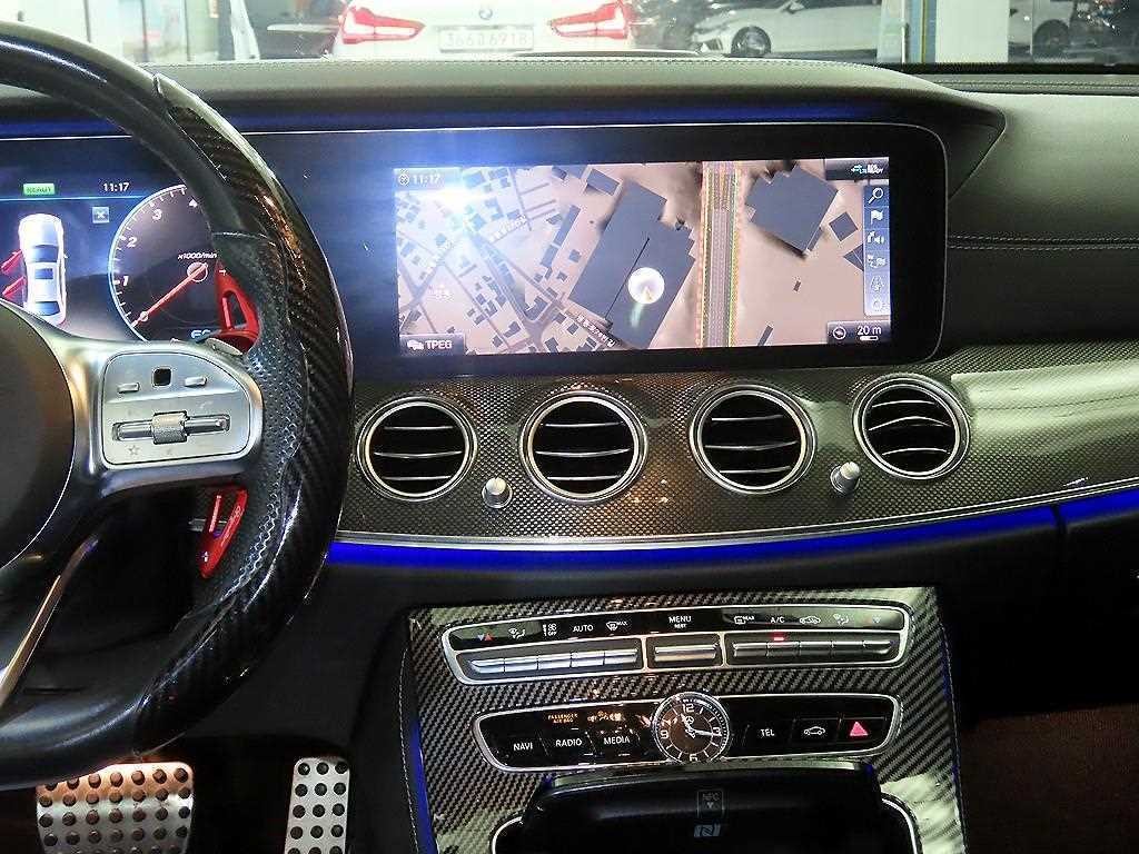 벤츠 E 클래스 E-클래스 W213 E350 4MATIC AMG LINE 이미지 11