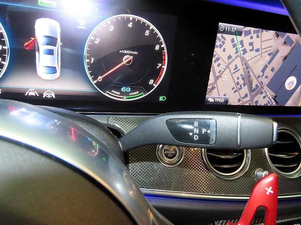벤츠 E 클래스 E-클래스 W213 E350 4MATIC AMG LINE 이미지 12
