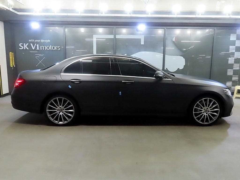 벤츠 E 클래스 E-클래스 W213 E350 4MATIC AMG LINE 이미지 3