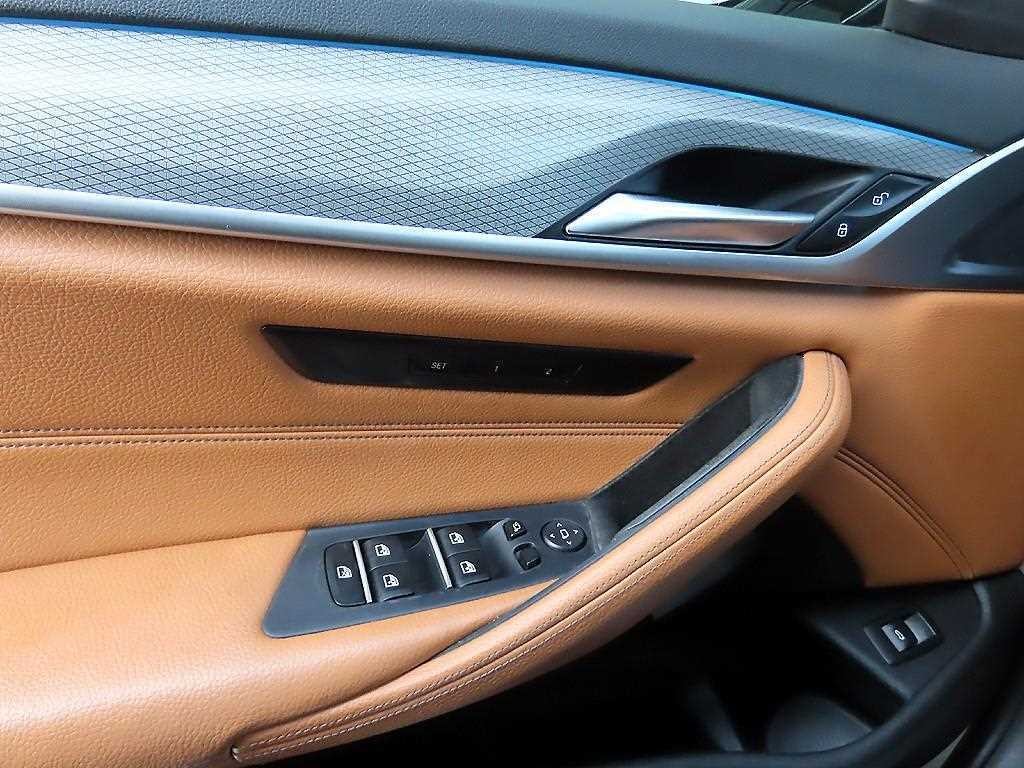 BMW 5시리즈 5시리즈 (G30) 530i M 스포츠 이미지 12