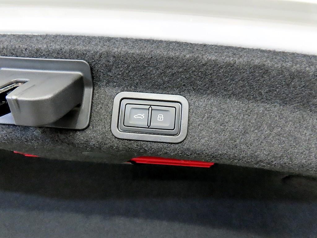 아우디 A6 A6 (C8) 40 TDI 콰트로 프리미엄 이미지 17