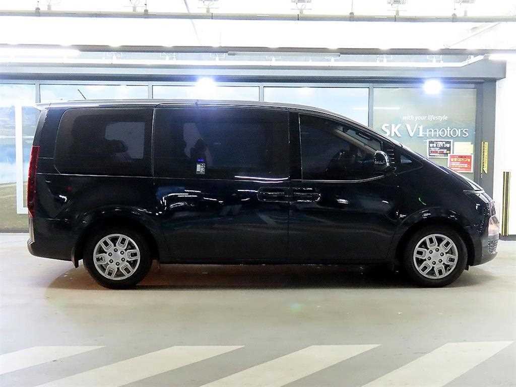 현대 스타리아 4WD 디젤 투어러 모던 9인승 이미지 3