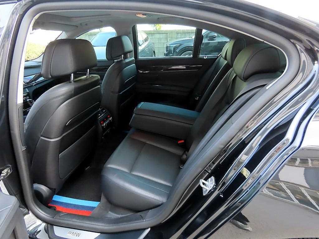 BMW 7시리즈 7시리즈 (F01) 730 d xDrive 이미지 6
