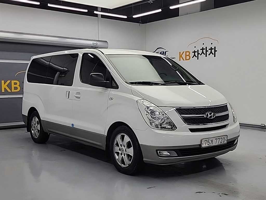 현대 스타렉스 그랜드 스타렉스 11인승 왜건 HVX VIP팩 이미지 4