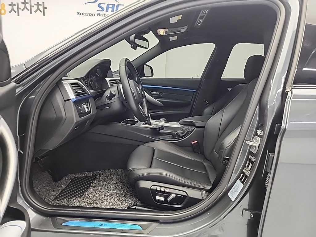 BMW 3시리즈 3시리즈 (F30) 330i M 스포츠 이미지 11