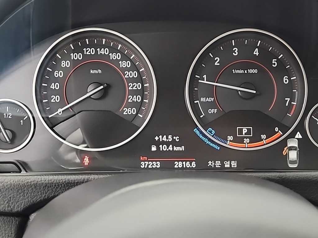 BMW 3시리즈 3시리즈 (F30) 330i M 스포츠 이미지 6