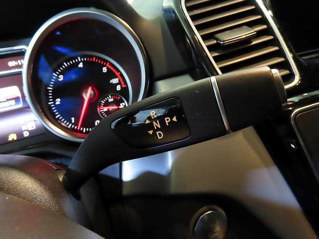 벤츠 GLE 클래스 GLE 클래스 W166 GLE 350 d 4MATIC 이미지 12