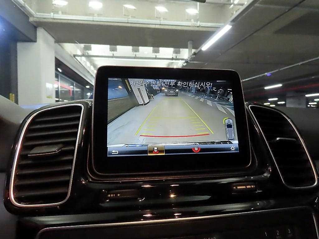 벤츠 GLE 클래스 GLE 클래스 W166 GLE 350 d 4MATIC 이미지 13