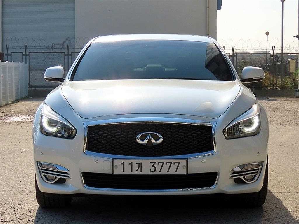 인피니티 Q Q70 3.7AWD 이미지 1