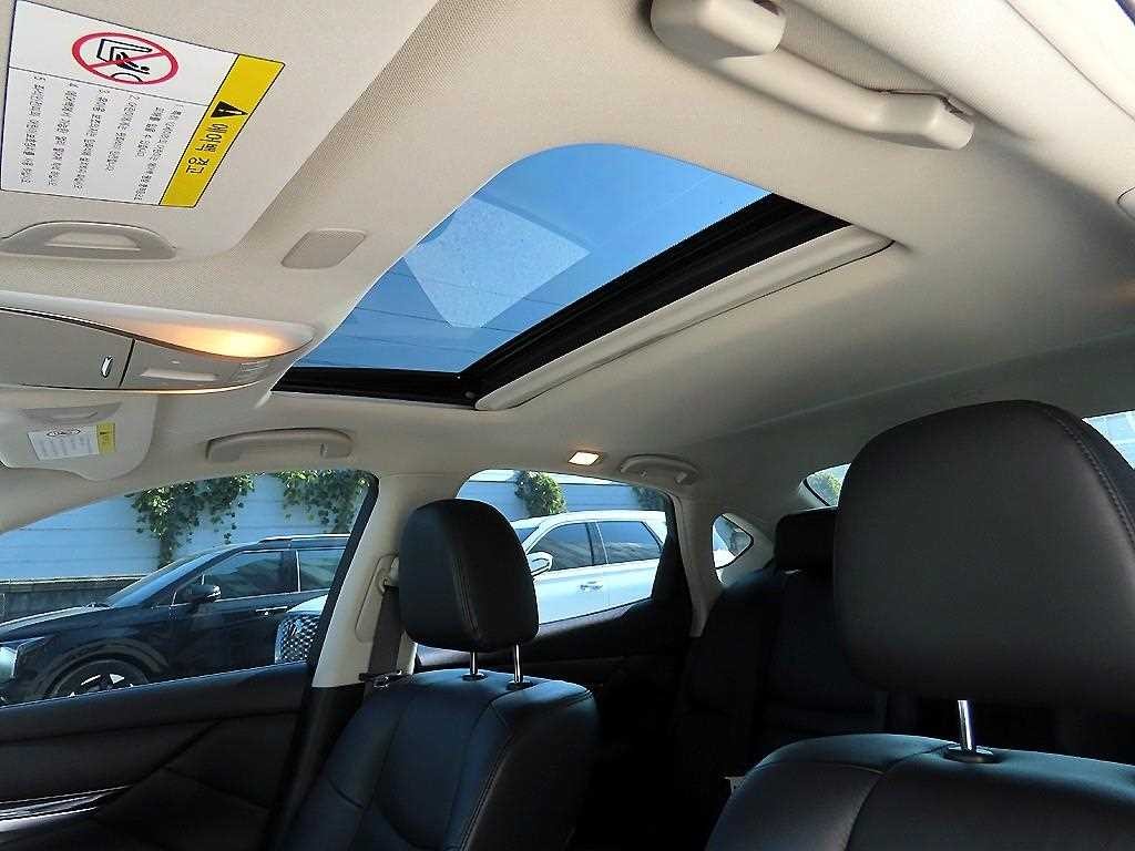 인피니티 Q Q70 3.7AWD 이미지 18