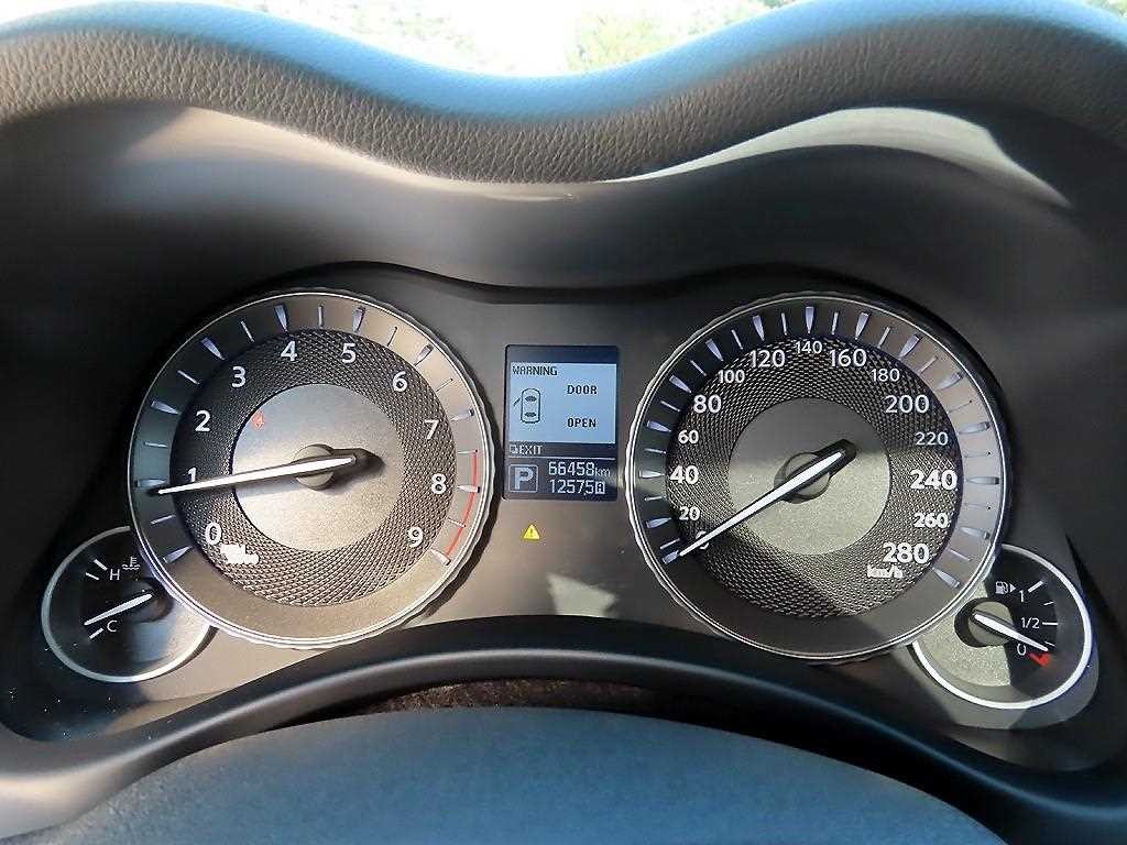 인피니티 Q Q70 3.7AWD 이미지 9