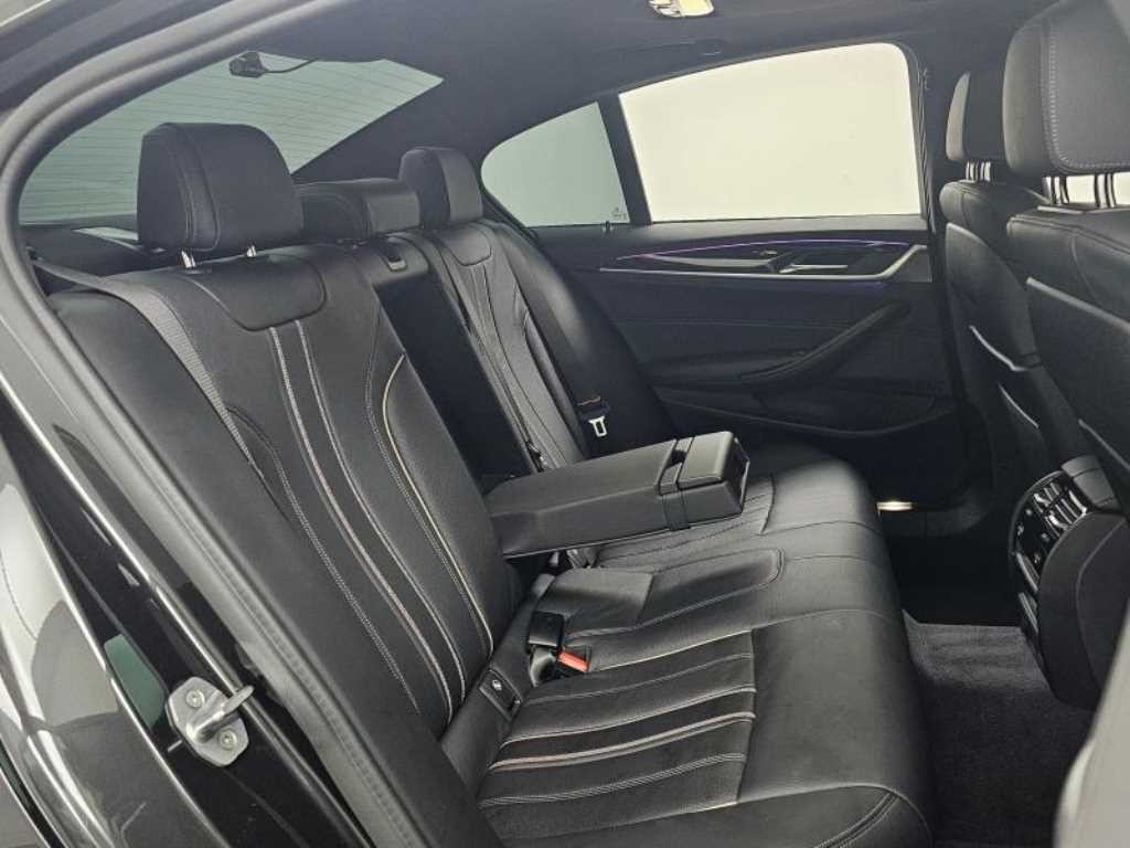 BMW 5시리즈 5시리즈 (G30) 520i M 스포츠 이미지 12