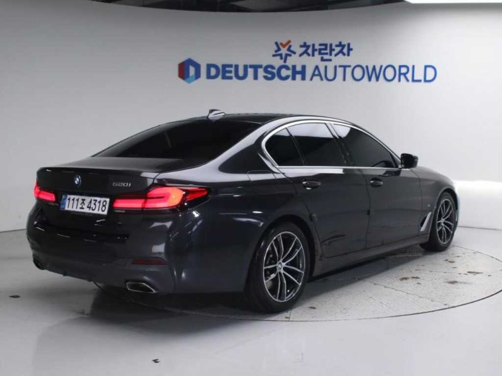 BMW 5시리즈 5시리즈 (G30) 520i M 스포츠 이미지 2