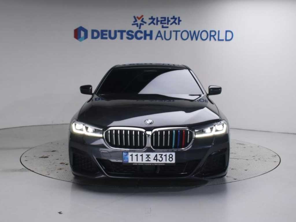 BMW 5시리즈 5시리즈 (G30) 520i M 스포츠 이미지 3