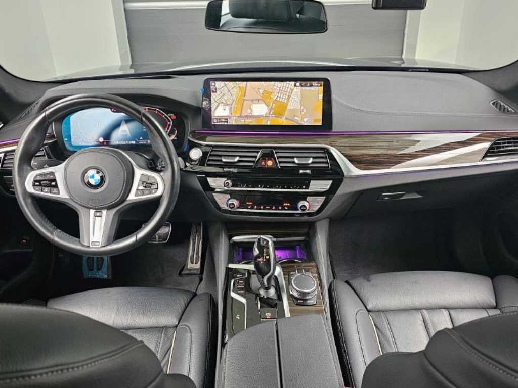 BMW 5시리즈 5시리즈 (G30) 520i M 스포츠 이미지 7