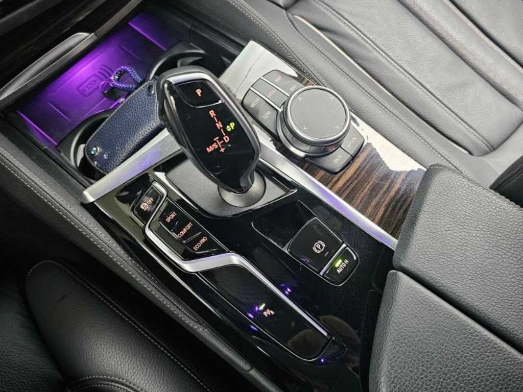 BMW 5시리즈 5시리즈 (G30) 520i M 스포츠 이미지 9