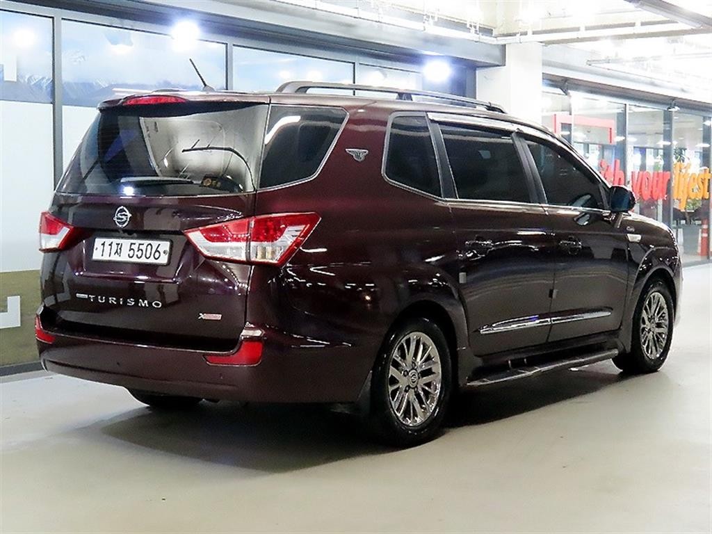KG모빌리티(쌍용) 코란도 코란도투리스모 4WD GT 9인승 이미지 4