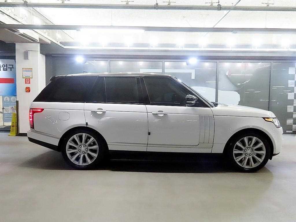 랜드로버 레인지로버 레인지로버 4세대 5.0 SC VOGUE SE 이미지 3