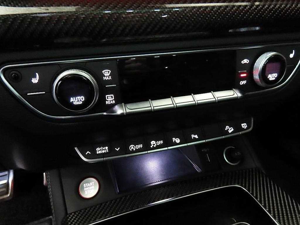 아우디 SQ5 SQ5 (FY) 3.0 TFSI 콰트로 스포트백 이미지 13