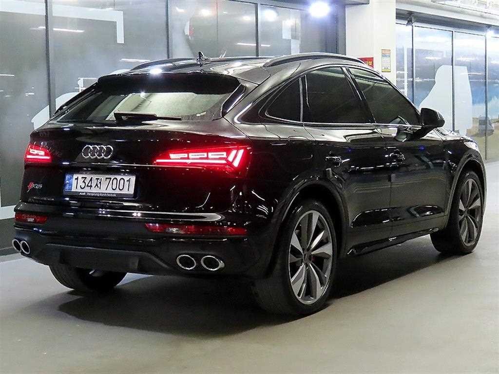 아우디 SQ5 SQ5 (FY) 3.0 TFSI 콰트로 스포트백 이미지 4