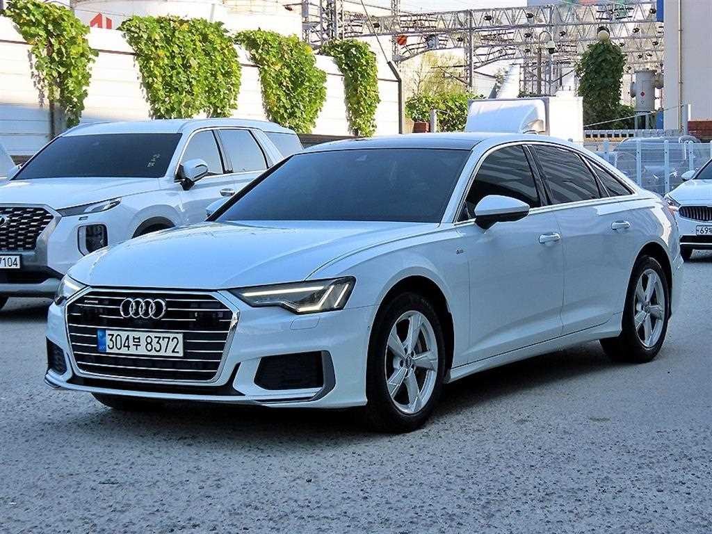 아우디 A6 A6 (C8) 45 TFSI 콰트로 프리미엄 이미지 2