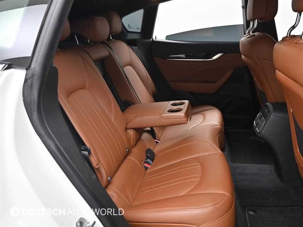 마세라티 르반떼 2.0 GT AWD 이미지 11
